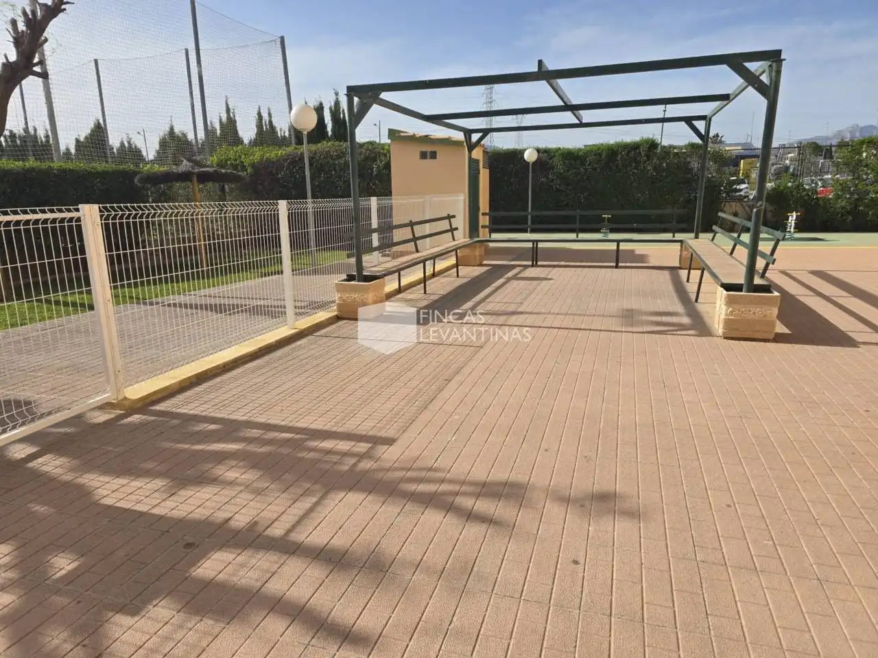 Terrassa de Pis en venda en San Vicente del Raspeig / Sant Vicent del Raspeig amb Moblat, Balcó i Piscina comunitària