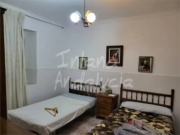 Habitación de Casa adosada en venta en Antequera con Trastero