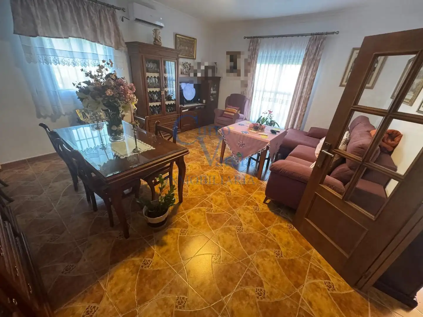 Sala d'estar de Finca rústica en venda en Dos Hermanas amb Aire condicionat, Calefacció i Jardí privat