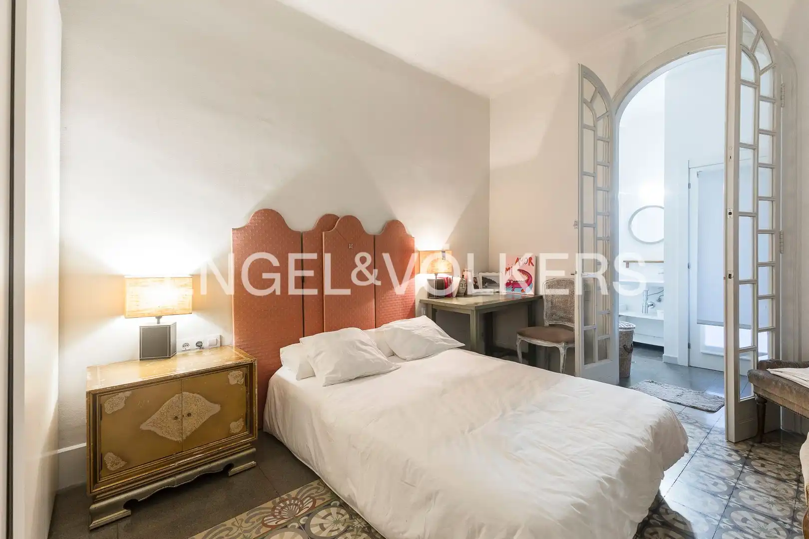 Habitación de Dúplex en venta en Barcelona con Calefacción, Terraza y Trastero