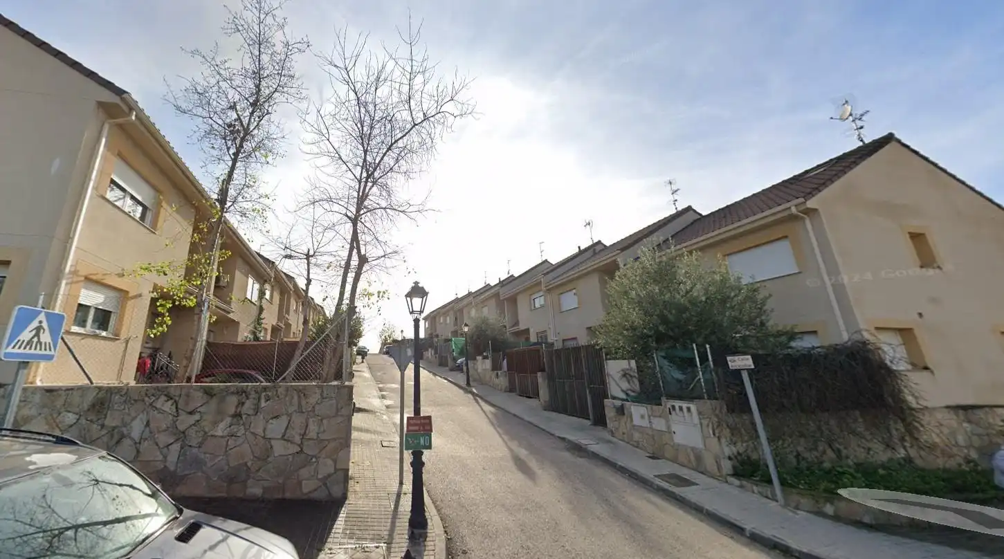 Adossat amb jardí en venda a Calle ARCICOLLAR