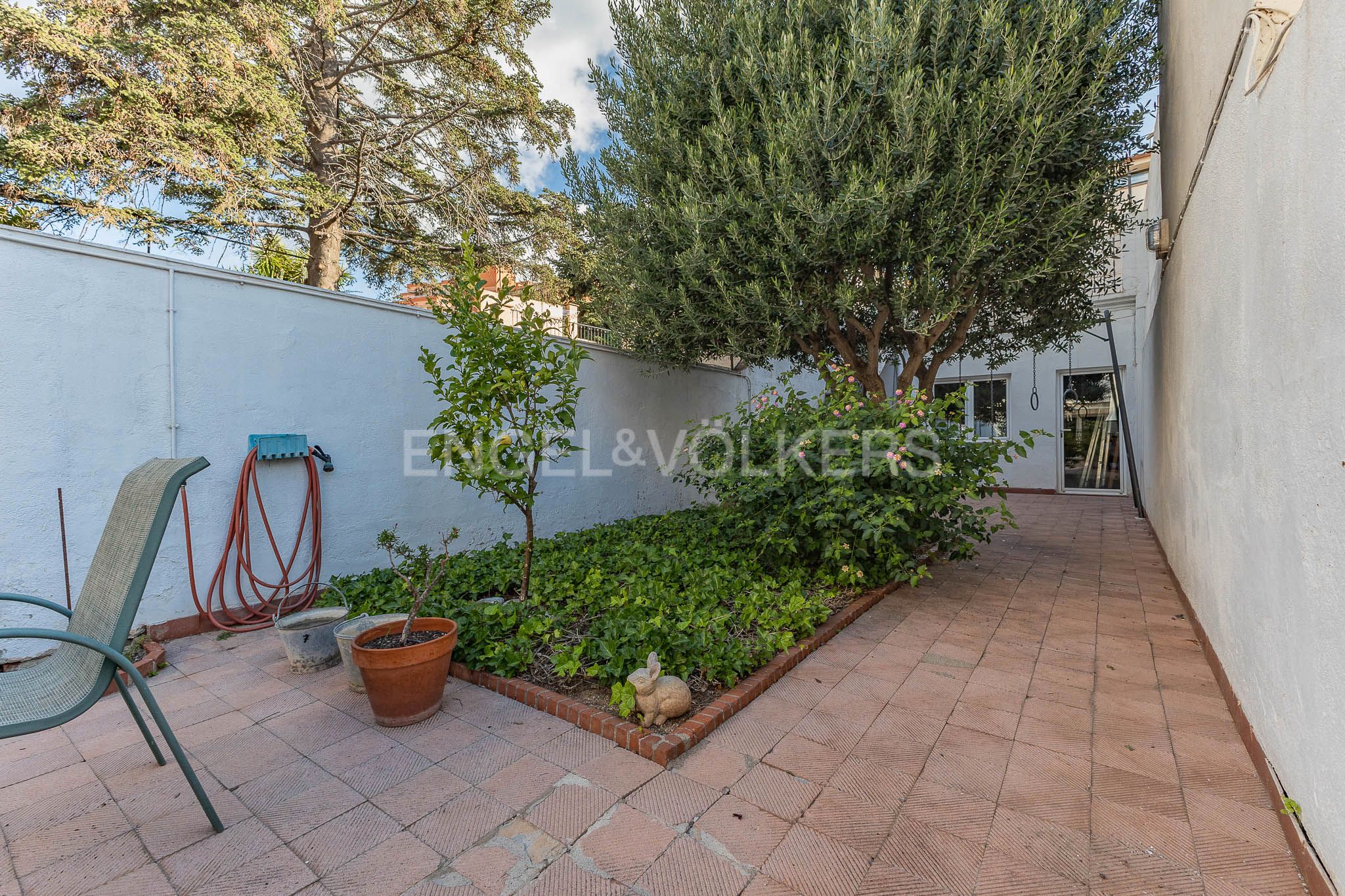 Garden of House or chalet for sale in Sabadell  with Air Conditioner, Heating and Private garden