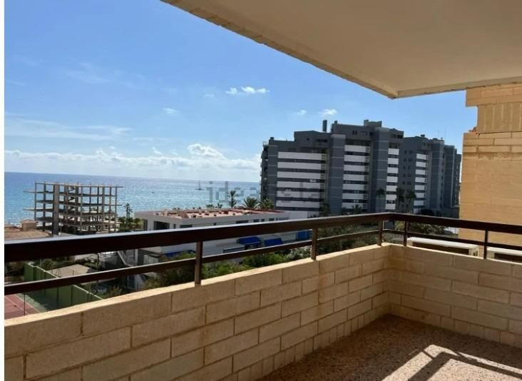 Vista exterior de Pis de lloguer en Alicante / Alacant amb Aire condicionat, Calefacció i Jardí privat
