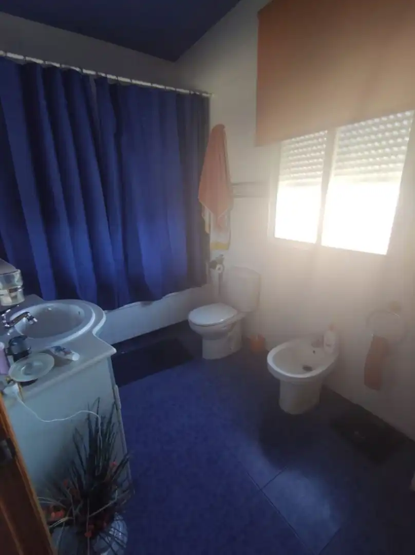 Badezimmer von Einfamilien-Reihenhaus zum Verkauf in Carrión de Calatrava