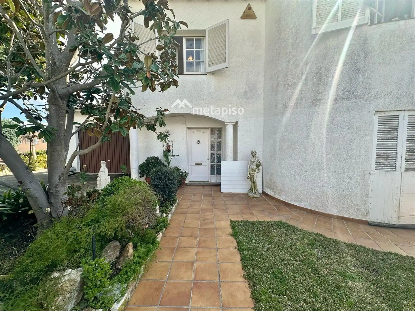 Vista exterior de Casa o xalet en venda en El Vendrell amb Terrassa, Traster i Piscina