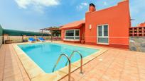 Swimming pool of House or chalet for sale in La Oliva  with Air Conditioner, Terrace and Swimming Pool