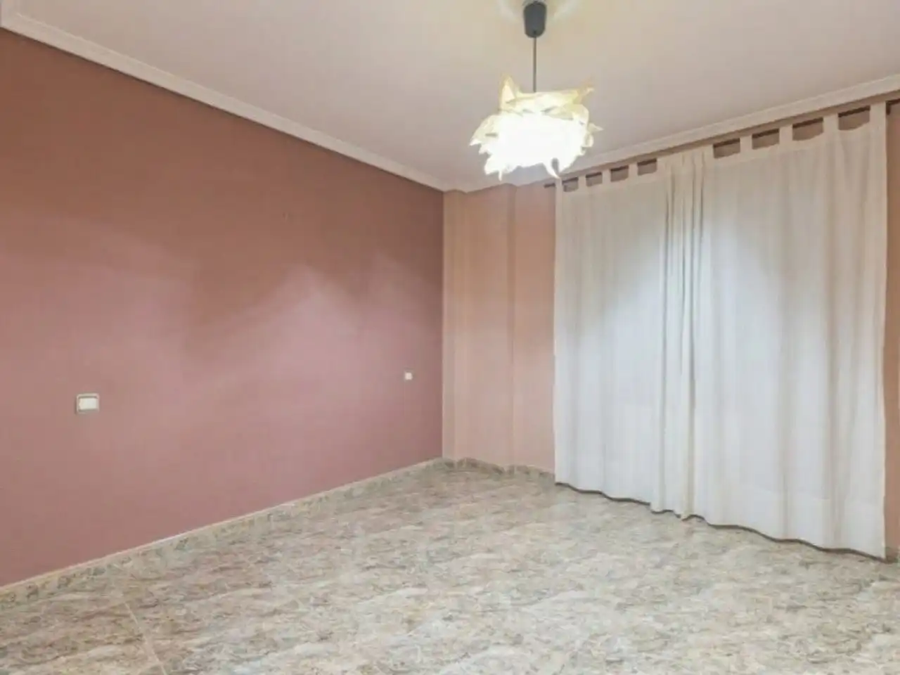 Dormitori de Pis en venda en Burjassot amb Jardí privat, Terrassa i Traster