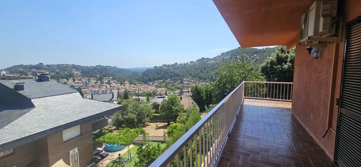 Terraza de Casa o chalet en venta en Corbera de Llobregat con Aire acondicionado, Calefacción y Terraza