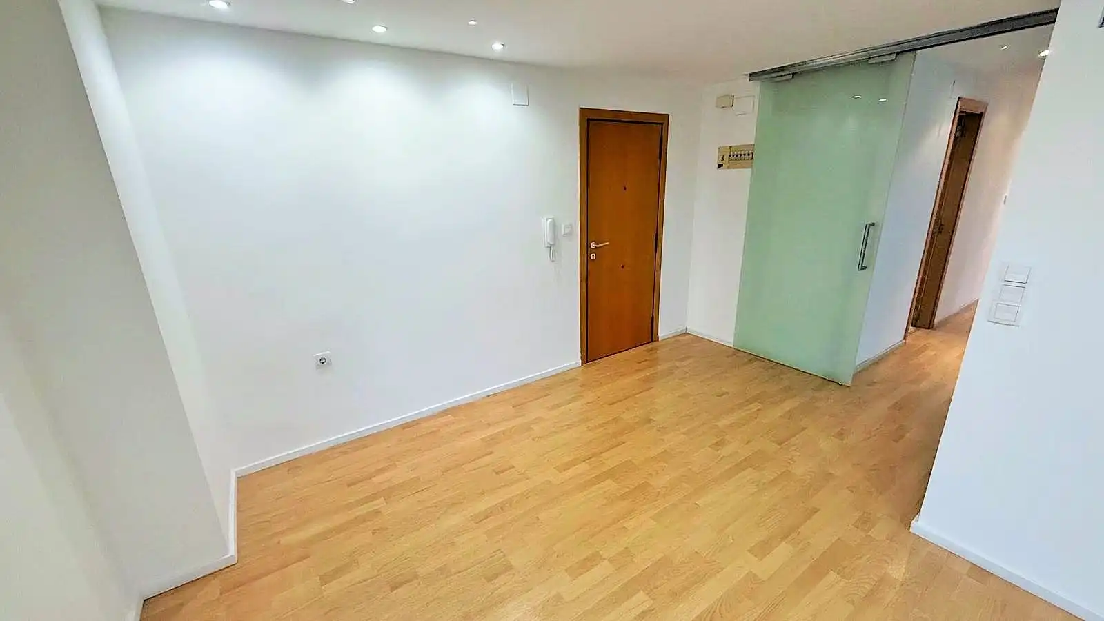 Appartamento con terrazza in affitto a Calle Maximiliano Thous, imagen 6