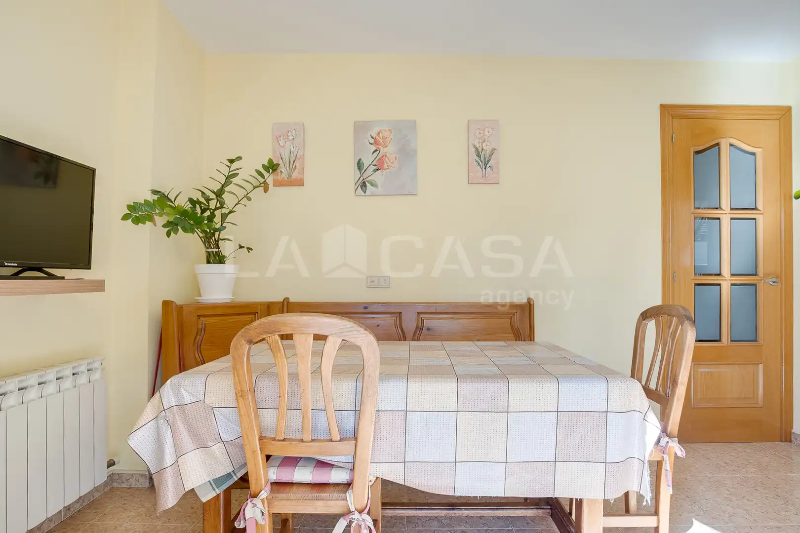 Menjador de Casa adosada en venda en Granollers amb Calefacció, Traster i Balcó