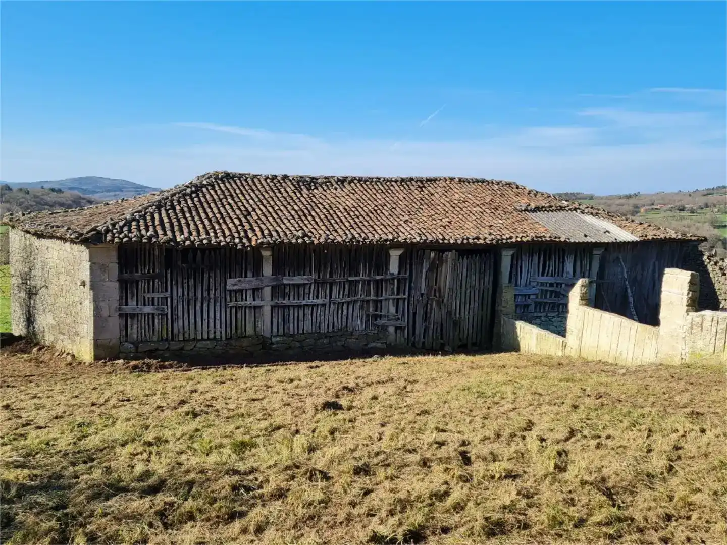 Vista exterior de Casa adosada en venda en Rodeiro amb Jardí privat i Traster