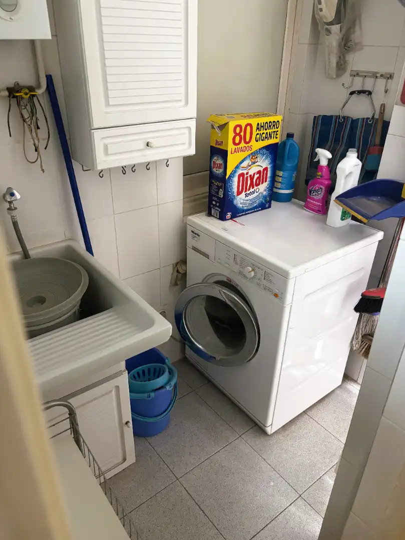 Kitchen of Flat for sale in L'Hospitalet de Llobregat  with Air Conditioner, Furnished and Oven