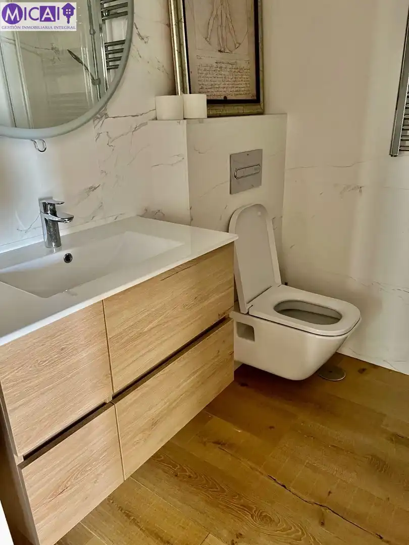 Bathroom of Flat for sale in Cádiz  with Parquet flooring, Terrace and Storage room