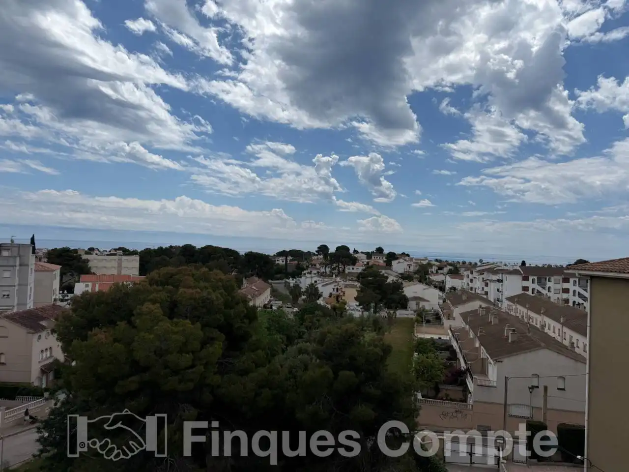 Vista exterior de Apartamento en venta en El Vendrell con Aire acondicionado, Terraza y Piscina comunitaria