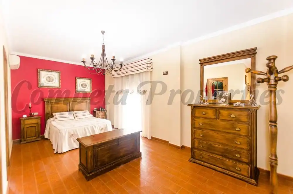 Casa amb terrassa en venda a Sayalonga, imagen 10