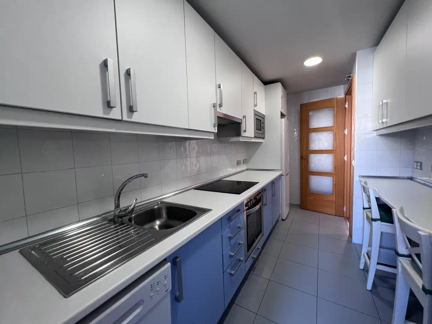 Kitchen of Flat for rent in Madrid  with Air Conditioner, Heating and Private garden