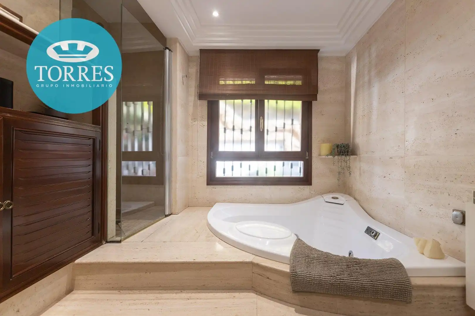 Baño de Casa o chalet en venta en Málaga con Aire acondicionado, Calefacción y Jardín privado