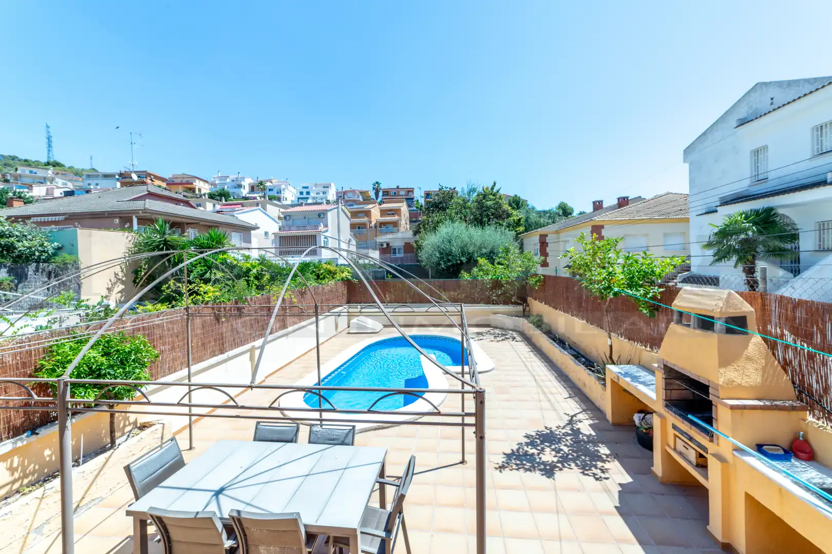 Piscina de Casa adosada en venta en Calafell con Aire acondicionado, Calefacción y Jardín privado