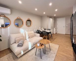 Living room of Apartment to rent in  Valencia Capital  with Air Conditioner, Terrace and Furnished