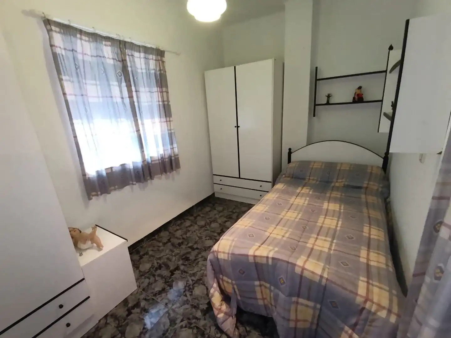 Dormitori de Casa o xalet en venda en Linares amb Aire condicionat, Calefacció i Terrassa