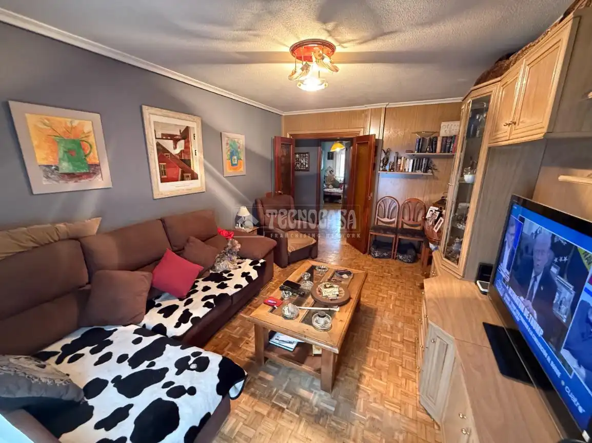 Living room of Flat for sale in Madrid