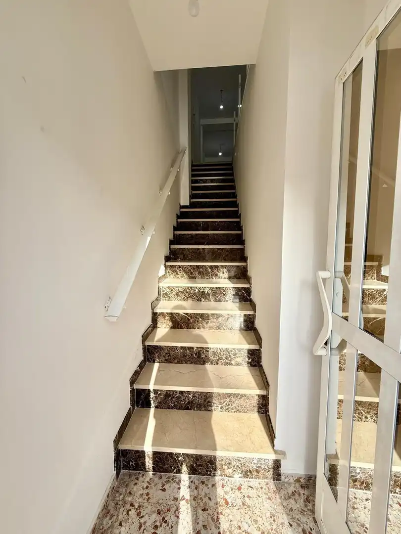 Piso en venta en Calle CONRADO DEL CAMPO, Sector V