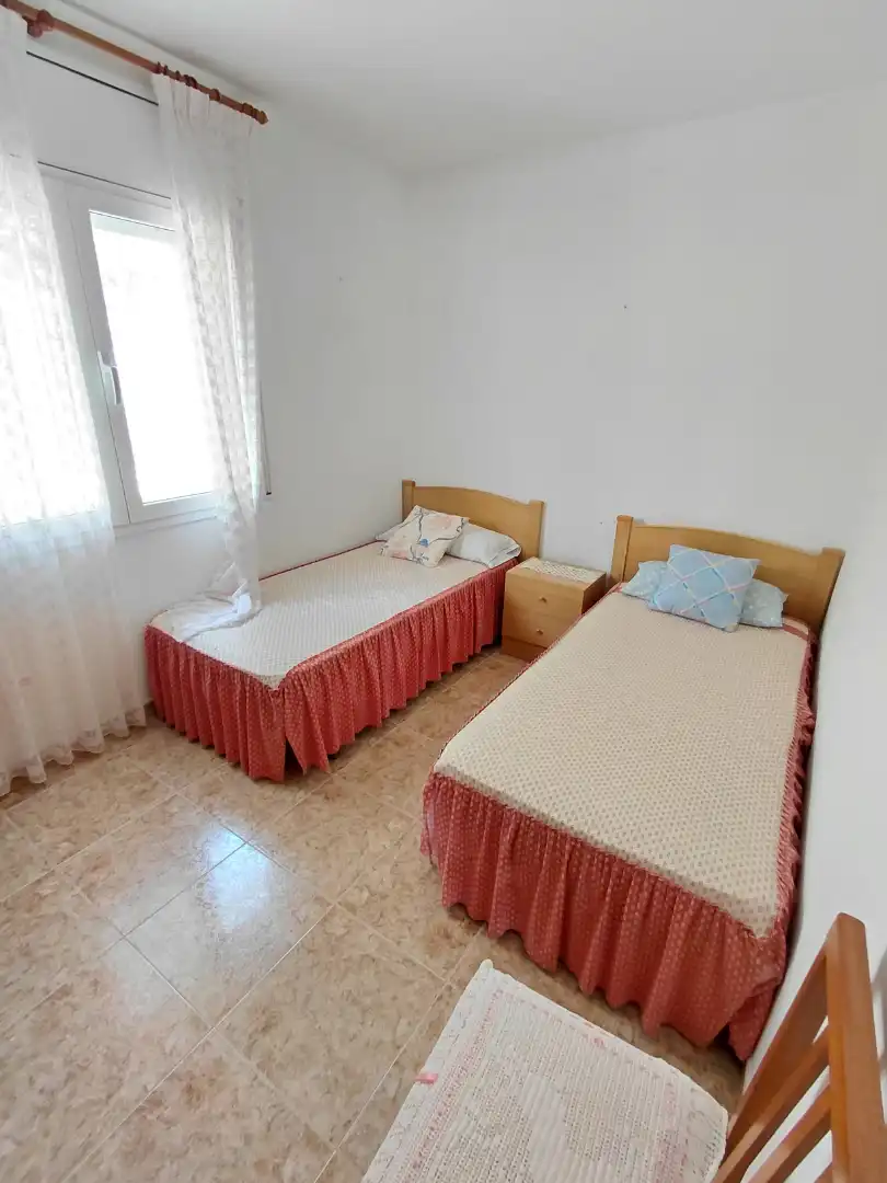Dormitori de Casa o xalet en venda en El Vendrell amb Calefacció, Jardí privat i Traster