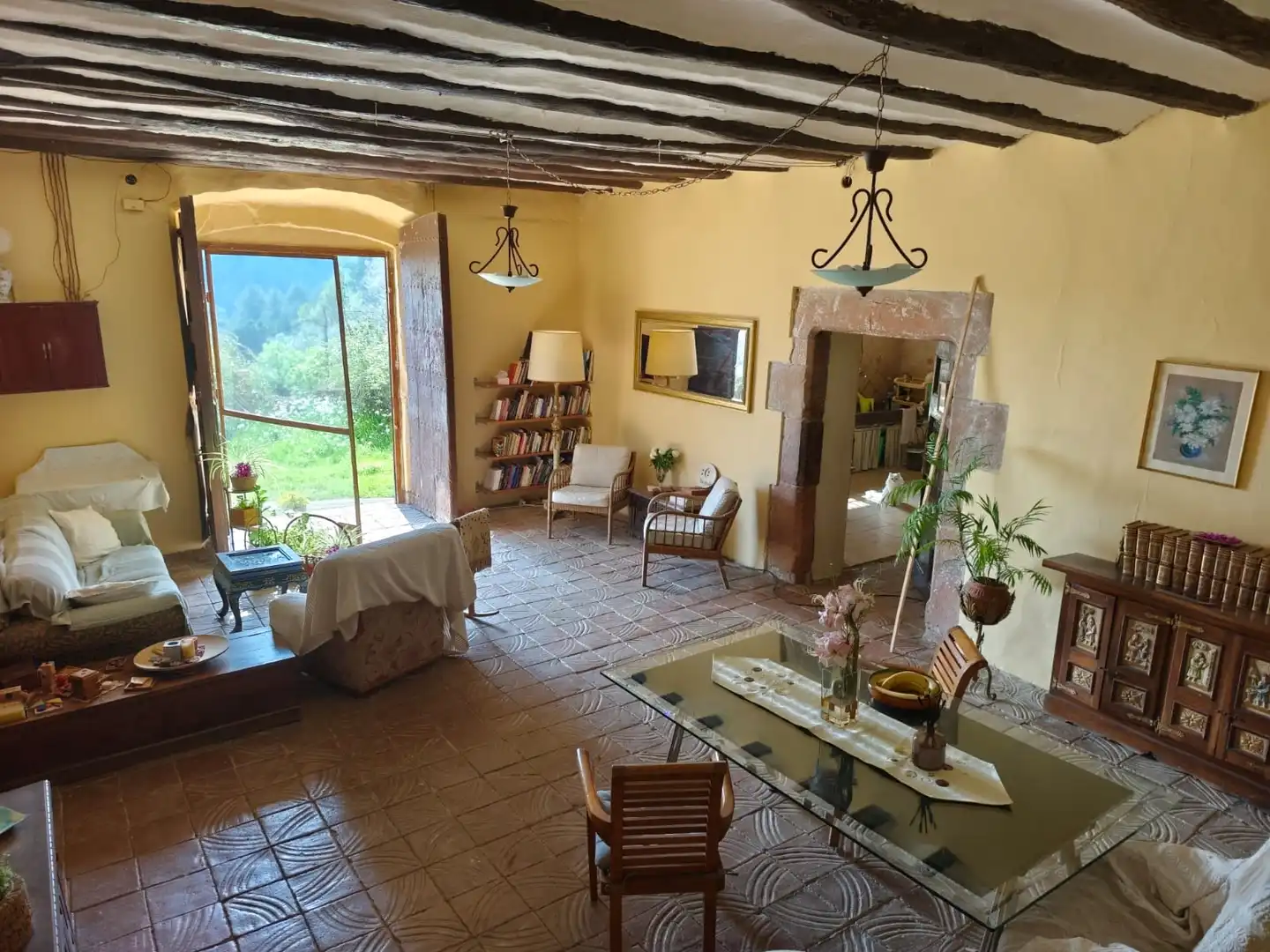 Sala d'estar de Finca rústica en venda en Corbera de Llobregat amb Jardí privat