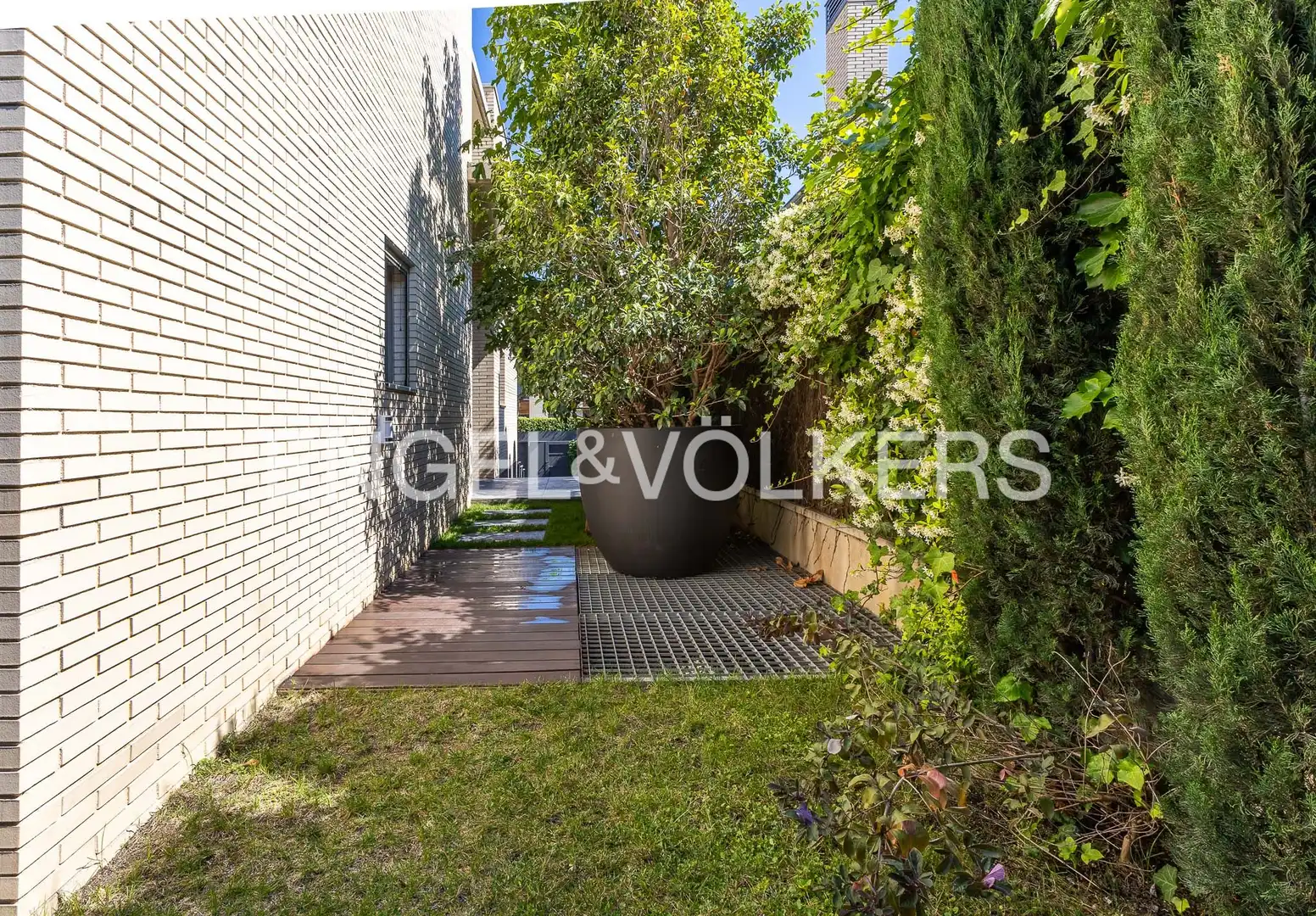 Terrassa de Casa o xalet en venda en Vilassar de Dalt amb Aire condicionat, Calefacció i Jardí privat