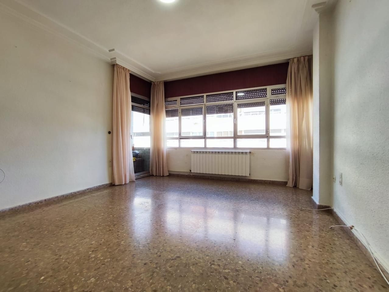 Living room of Flat for sale in  Albacete Capital  with Heating, Terrace and Storage room