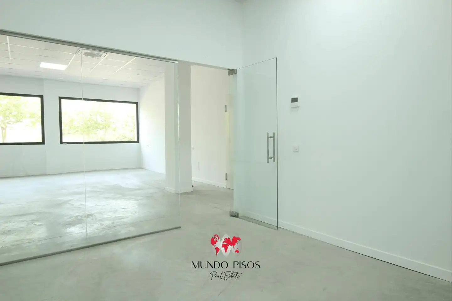 Local comercial en venda a Llevant, imagen 6