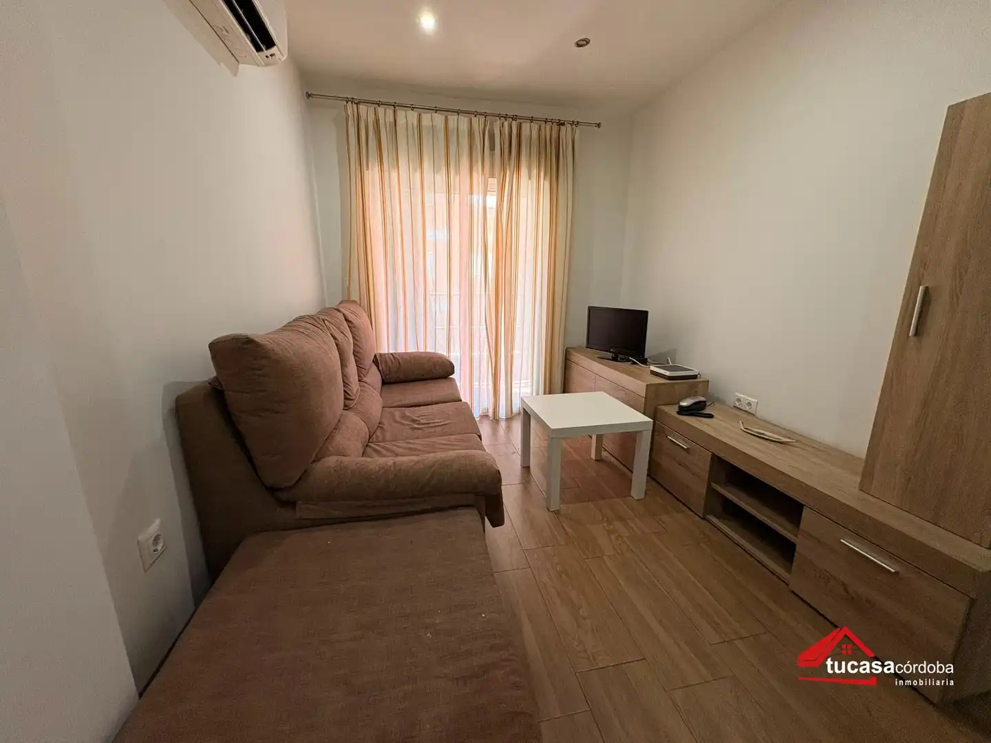 Piso de alquiler en Santa Rosa - Valdeolleros