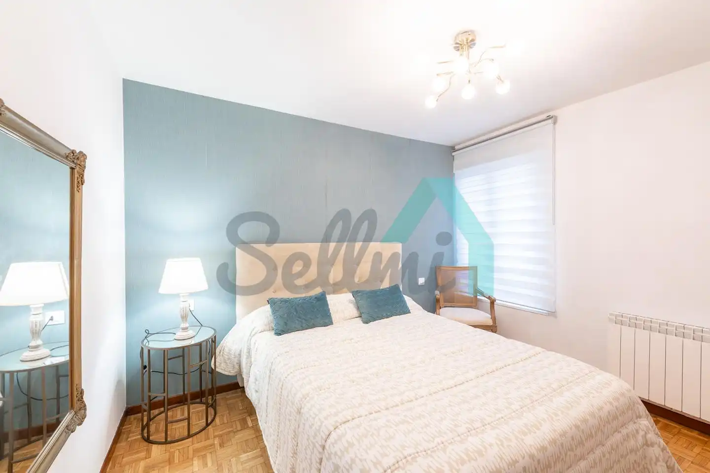 Bedroom of Flat for rent in Gijón   with Heating, Parquet flooring and Furnished