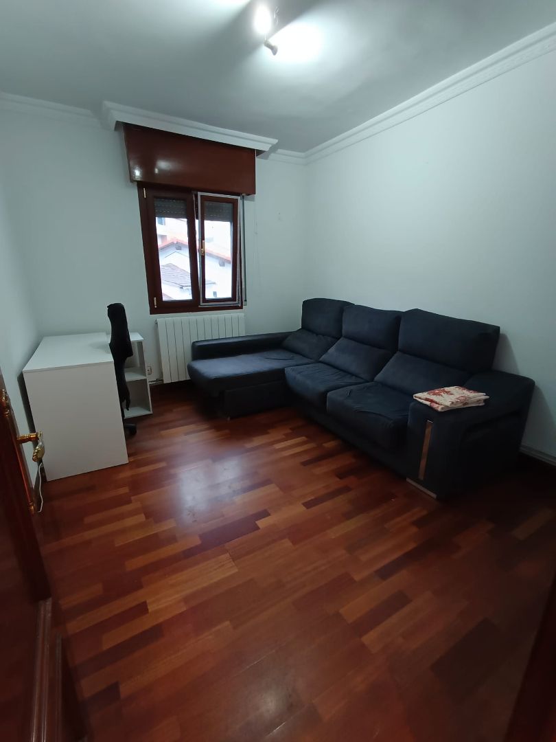 Sala d'estar de Pis en venda en Santurtzi  amb Calefacció