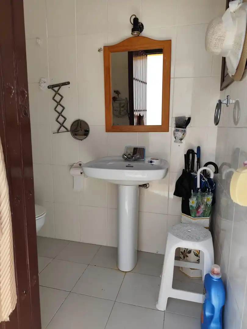 Baño de Casa o chalet en venta en Carrión de los Céspedes con Aire acondicionado, Calefacción y Jardín privado
