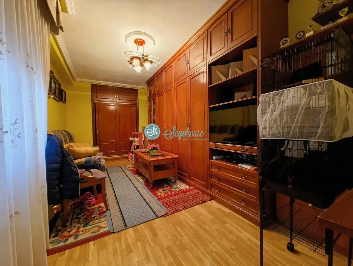 Flat for sale in Segovia  with Air Conditioner, Heating and Balcony