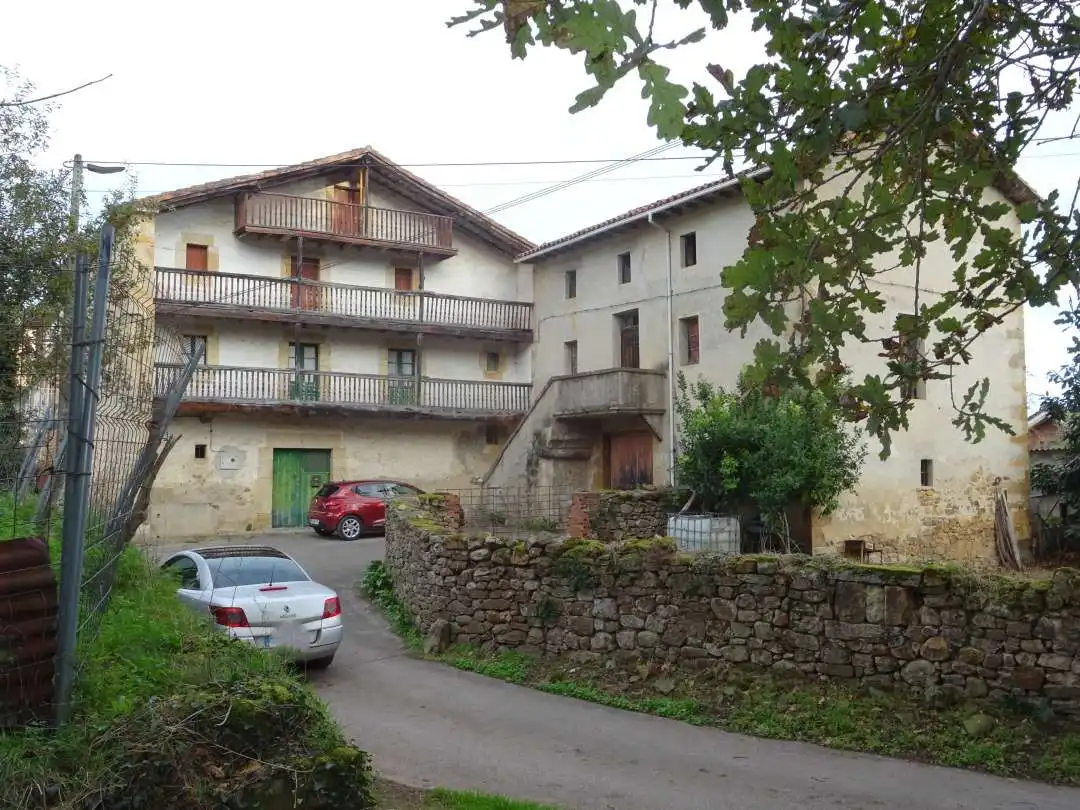 Vista exterior de Casa o chalet en venta en Guriezo con Balcón