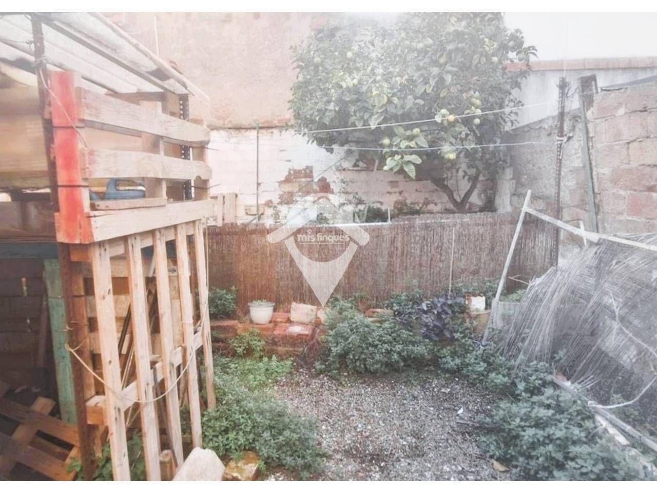 Jardí de Casa o xalet en venda en L'Hospitalet de Llobregat