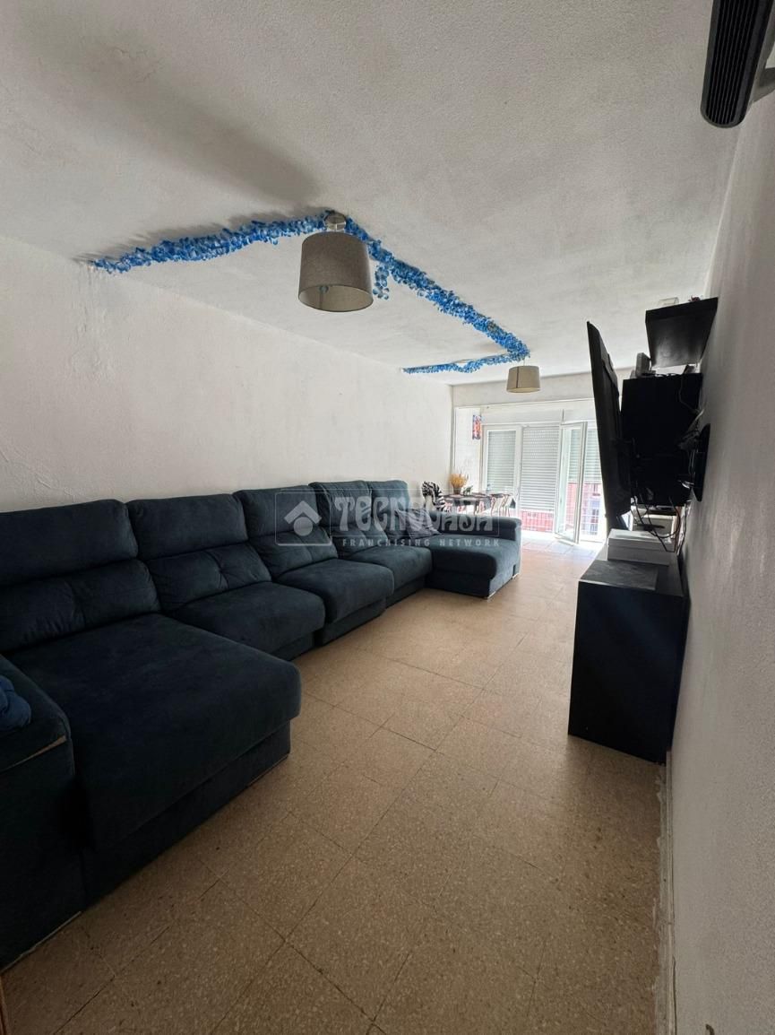 Sala d'estar de Pis en venda en  Madrid Capital