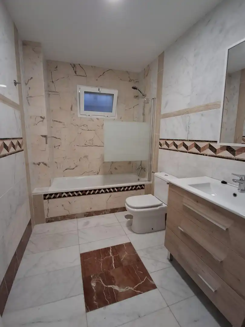 Bathroom of Flat for rent in La Huerta  