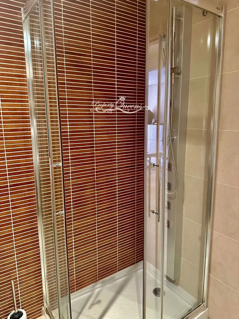 Bany de Pis de lloguer en Estepona amb Aire condicionat, Terrassa i Piscina