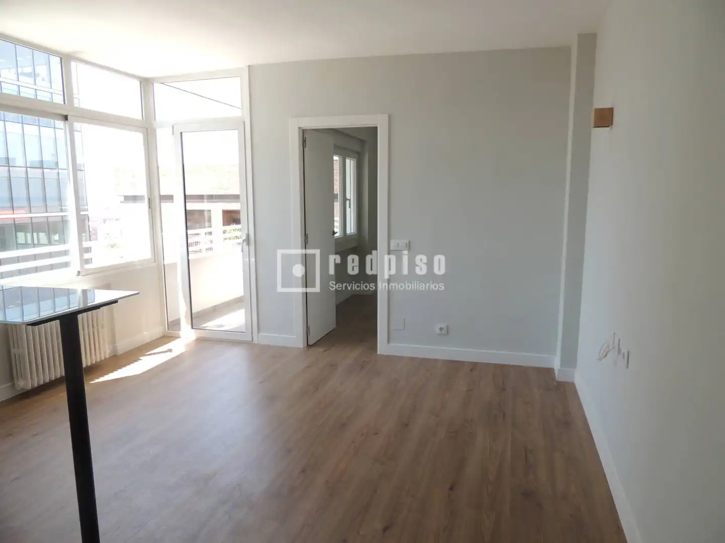 Dormitori de Apartament de lloguer en Madrid amb Aire condicionat, Calefacció i Terrassa