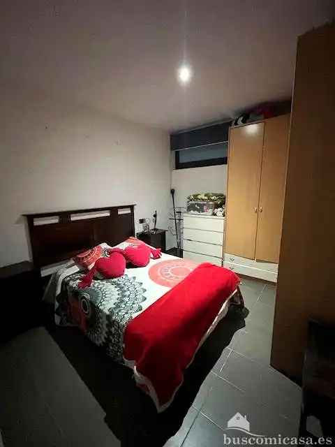 Dormitori de Casa o xalet en venda en Linares amb Jardí privat, Terrassa i Piscina