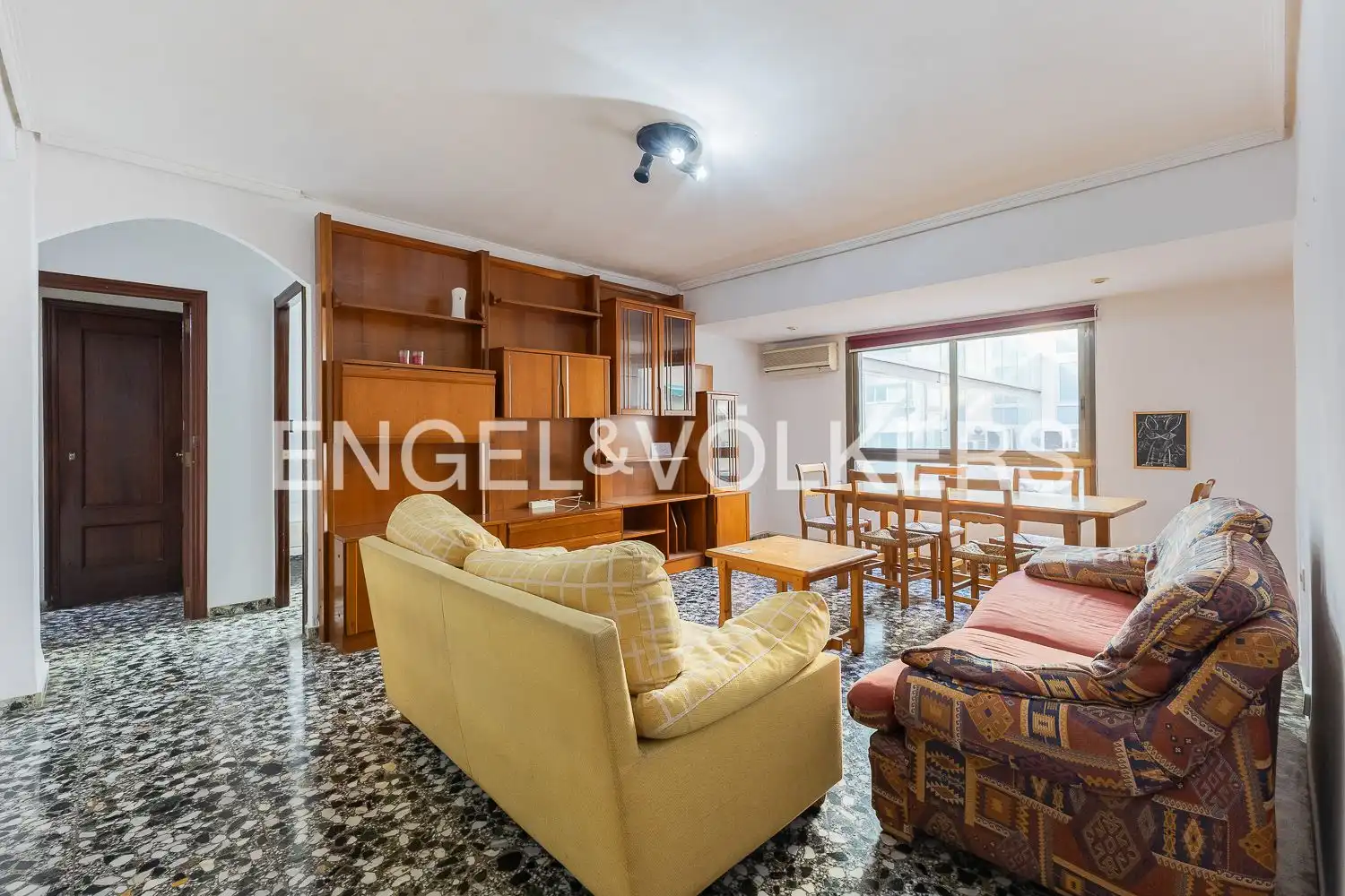 Sala d'estar de Pis en venda en Valencia amb Aire condicionat i Calefacció