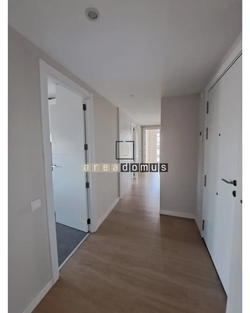 Piso en venta en Sant Feliu de Llobregat con Calefacción, Jardín privado y Piscina