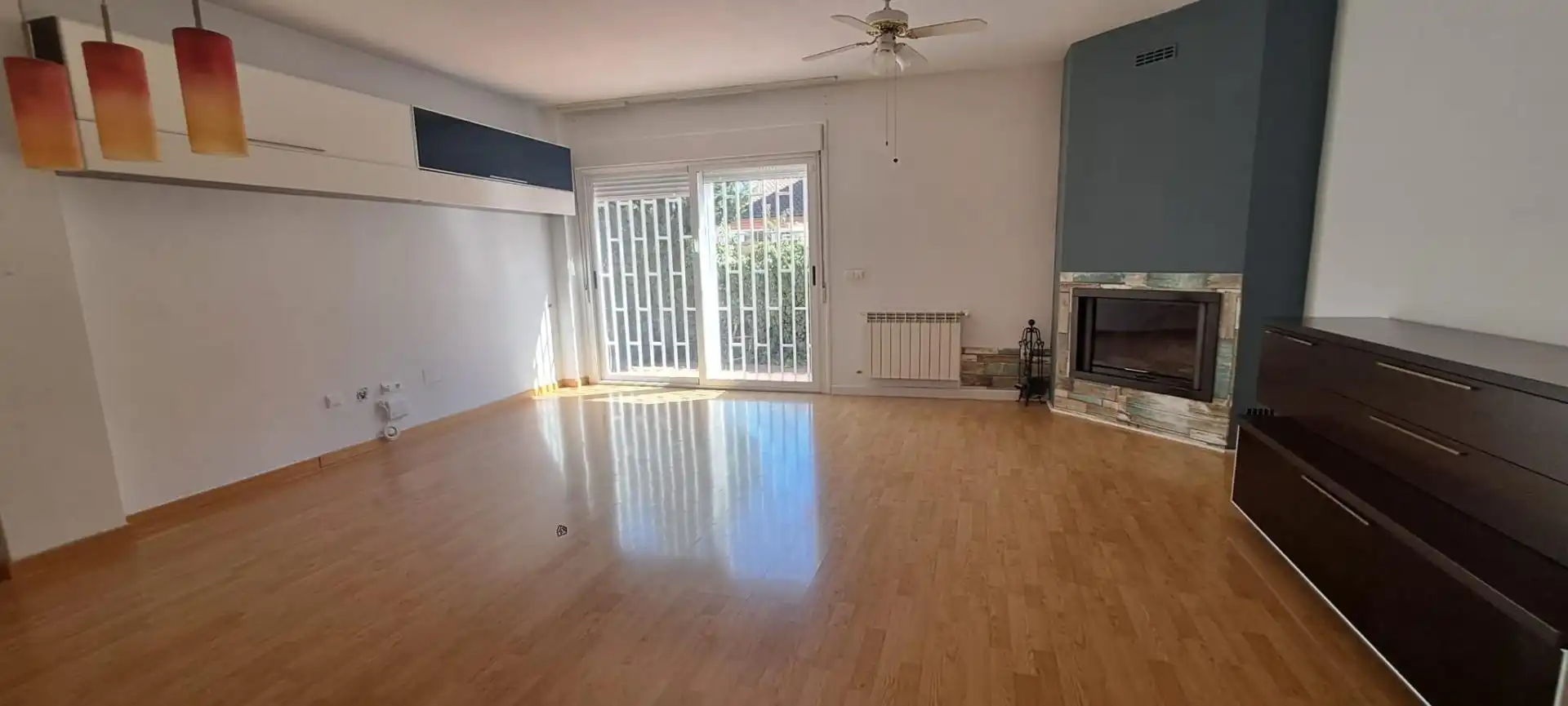 Semi-detached house for sale in Calle PINTOR JOAQUIN SOROLLA