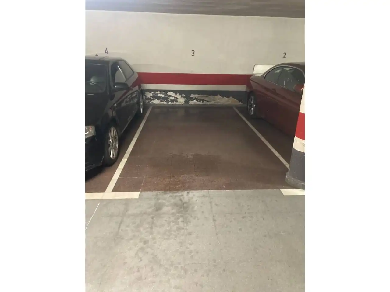 Parking de Piso en venta en León Capital  con Calefacción, Parquet y Terraza