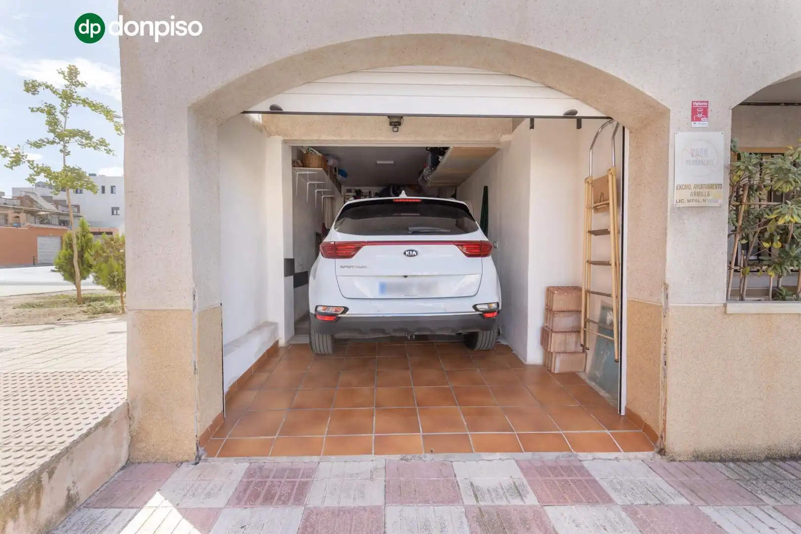 Aparcament de Casa o xalet en venda en Armilla amb Aire condicionat i Terrassa