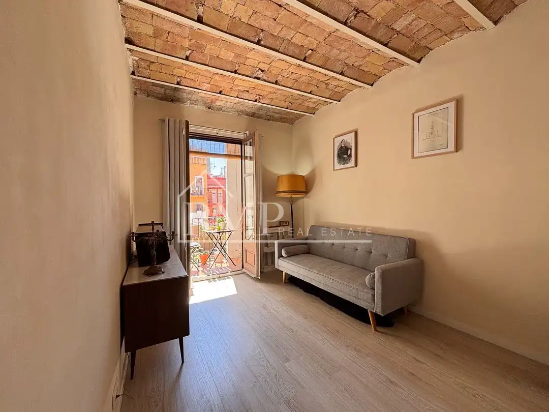 Vista exterior de Piso en venta en Barcelona con Terraza y Trastero