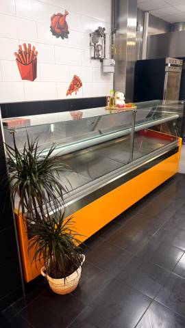 Local comercial en Venta en Avenida de Beniardá en Colonia Madrid